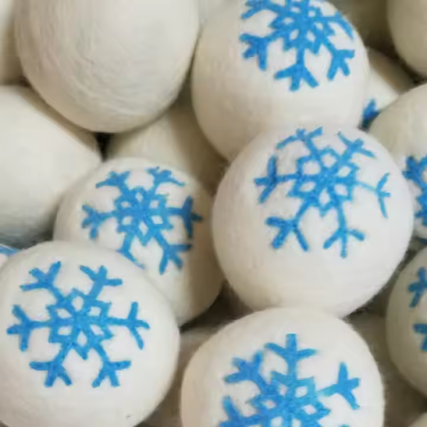 Felt Laundry Ball - Imagen 6